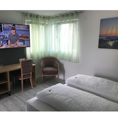 Bodensee Sunshine Zimmer & Apts. Uhldingen-Muehlhofen Exterior photo