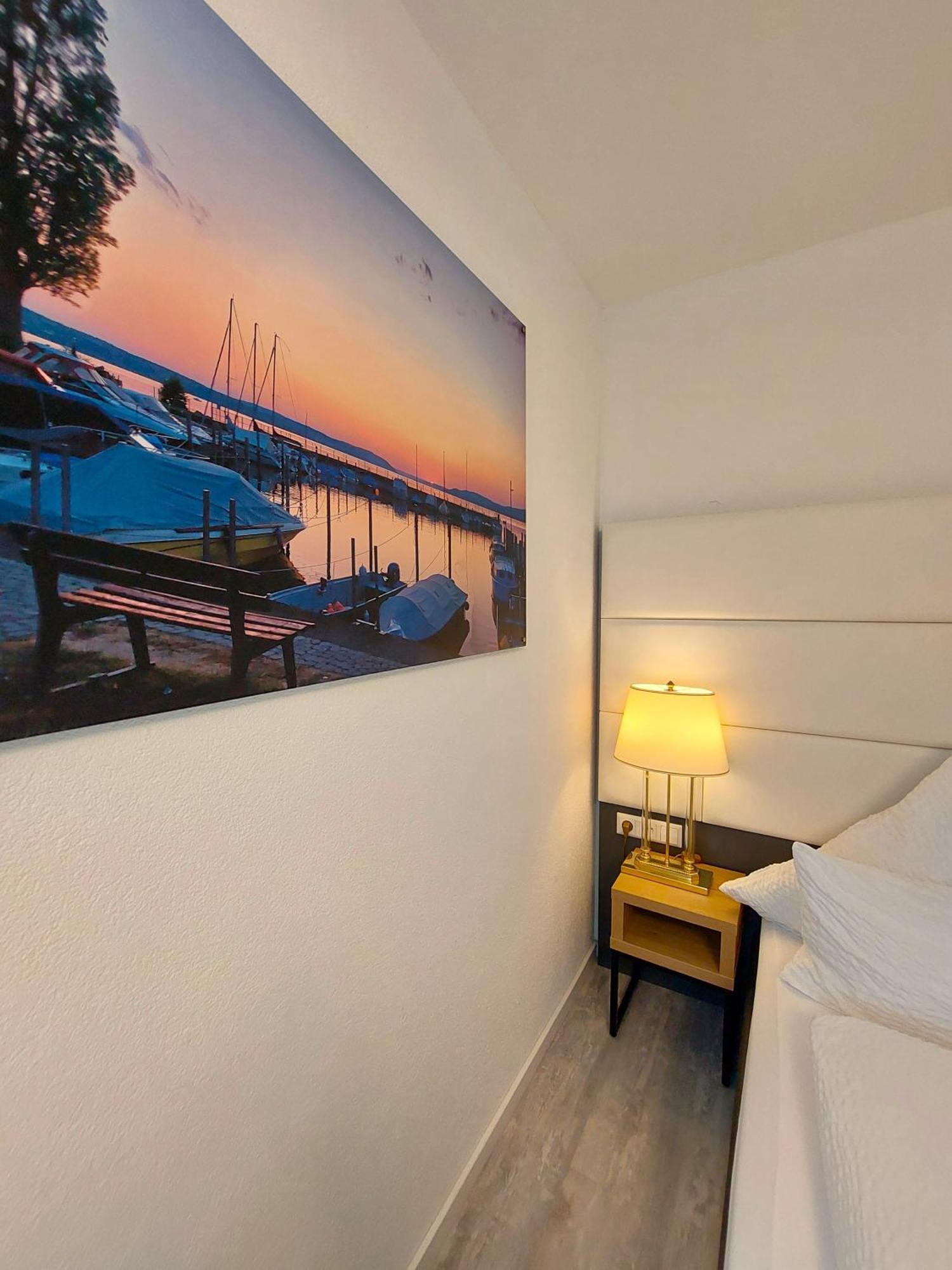 Bodensee Sunshine Zimmer & Apts. Uhldingen-Muehlhofen Exterior photo