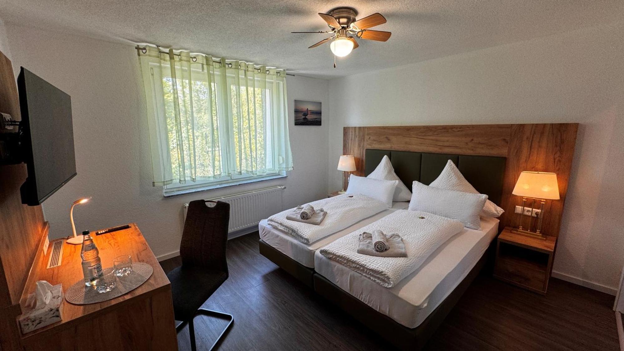 Bodensee Sunshine Zimmer & Apts. Uhldingen-Muehlhofen Exterior photo